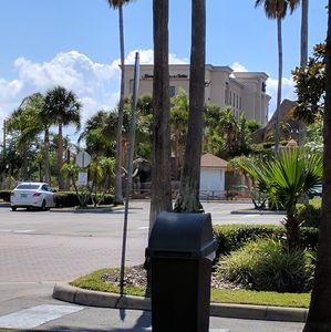 Meet your Posher, Aeon